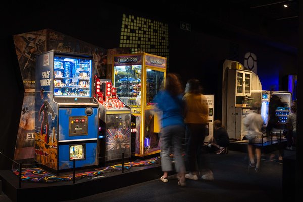 RELICS A New World Rises exhibition featuring the Cosmic Arcade. Discover LEGO® worlds thriving within treasured objects from the past.